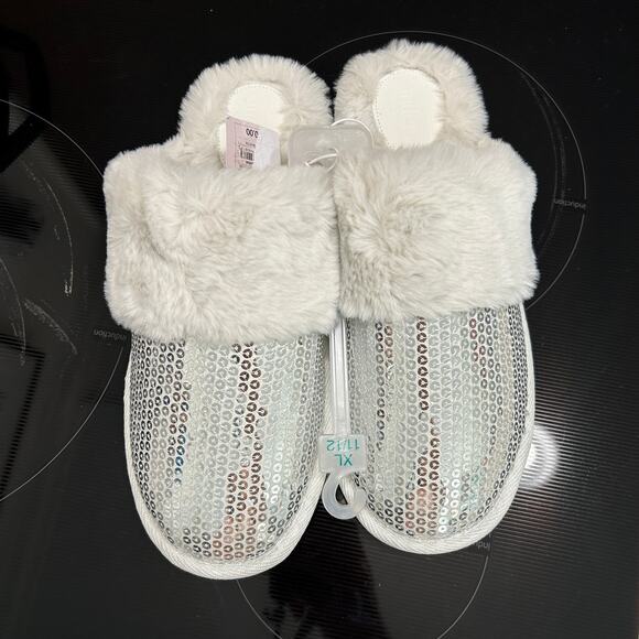 Women's Rae Silver White Sequin Scuff Faux Fur Slippers - Auden Size XL - 11/12 - Picture 2 of 7